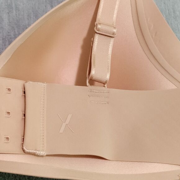 Knix Wing Woman Contour Bra Size 40B Warm Sand Wireless T Shirt Adjustable NWT - Picture 7 of 16